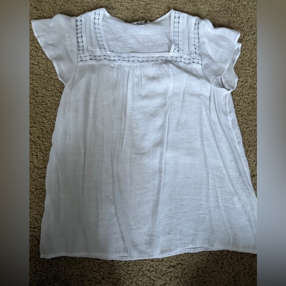 White Blouse - Picture 1 of 6